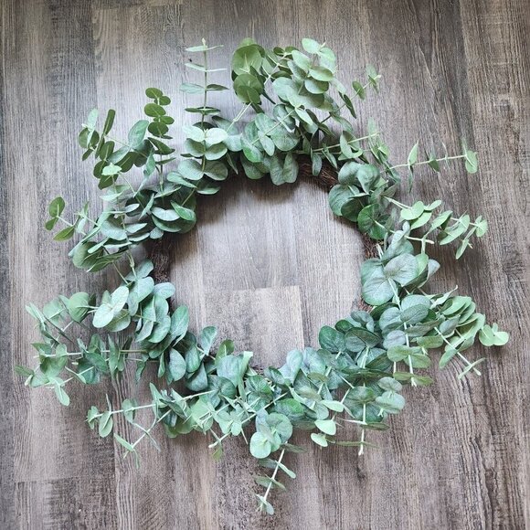 Wreath - Picture 1 of 4